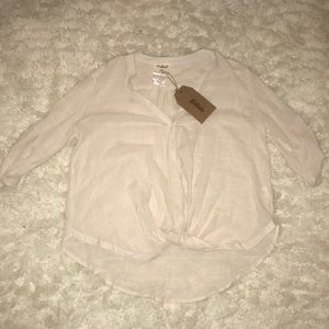 Creme listicle button up mid sleeve shirt